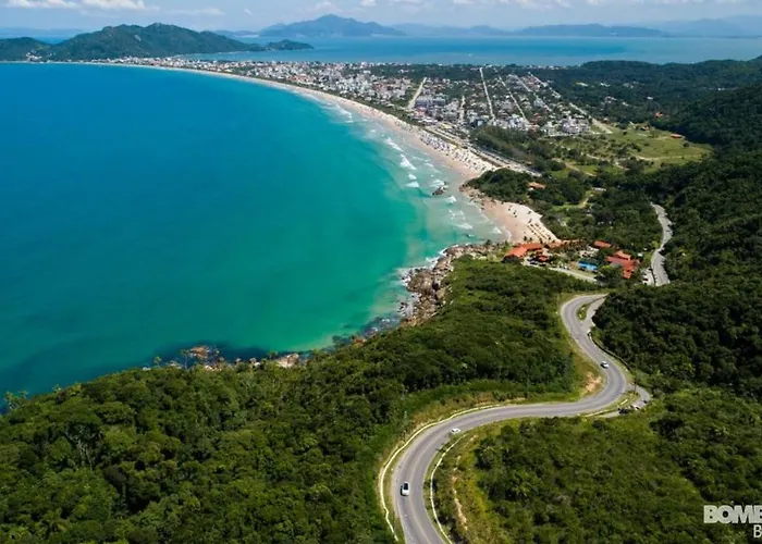 Lindo Apartamento Na Praia De Mariscal Pe Na Areia