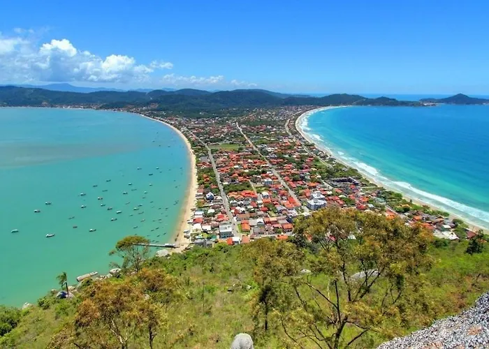 Lindo Apartamento Na Praia De Mariscal Pe Na Areia